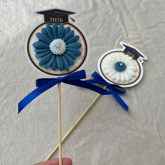 Graduation daisies
