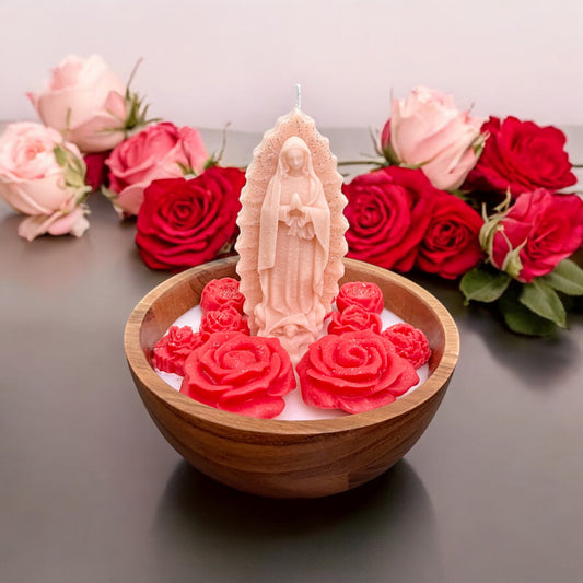 Virgen en Cuenco de Madera