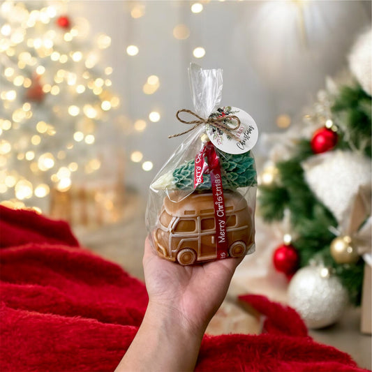 Auto con pino regalo