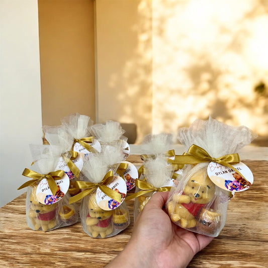 Winnie the Pooh con tarro de miel en bolsita